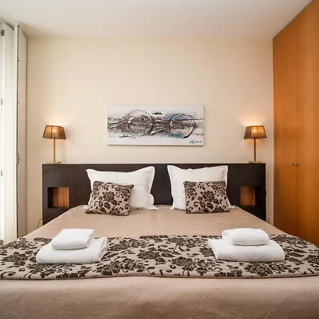 Locally Yours Sao Bento Apartament *